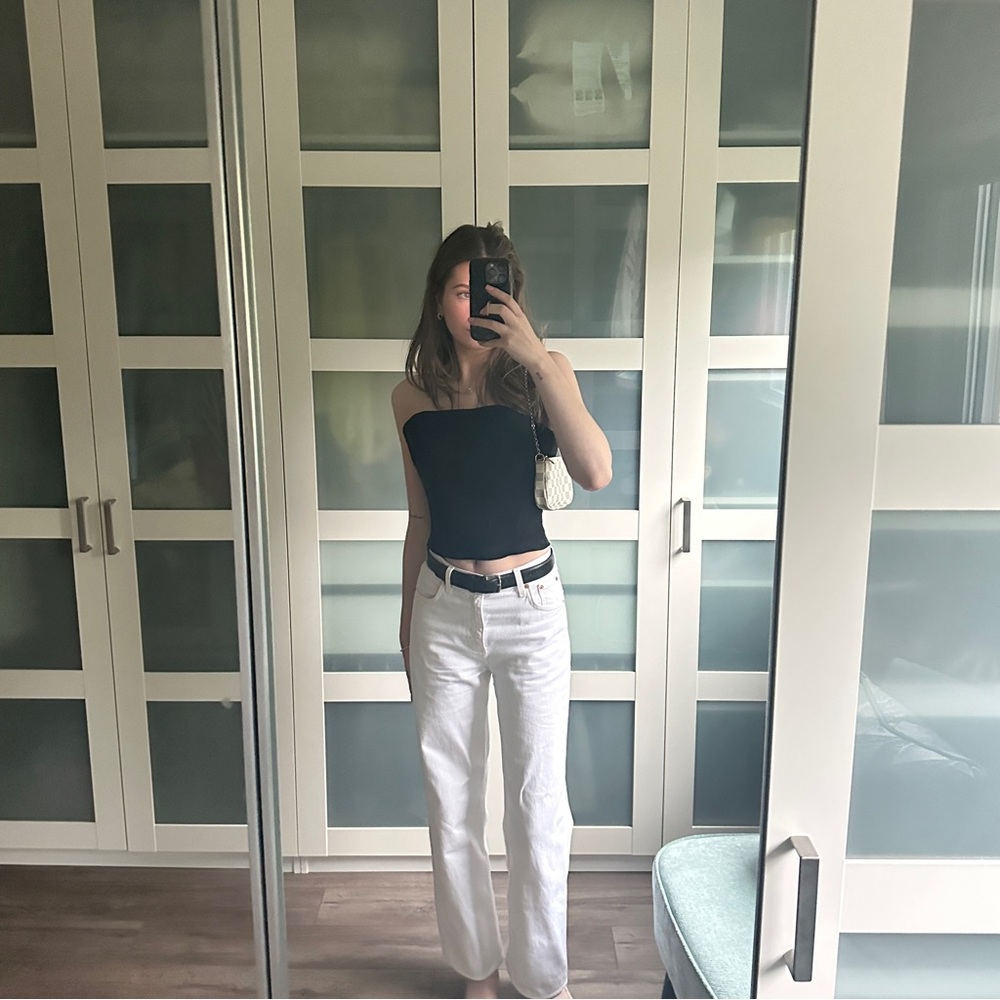 SOLD Aritzia denim forum the iggy 90’s low rise baggy white jeans